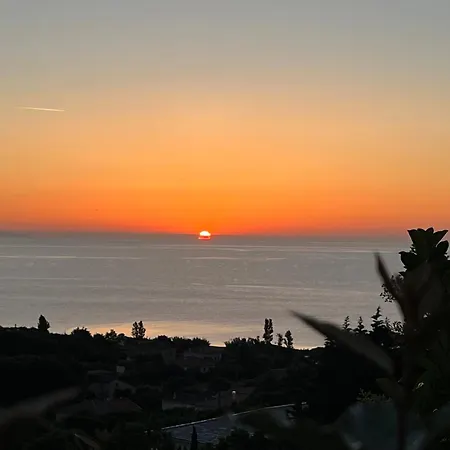 Vue Imprenable. * Sisco