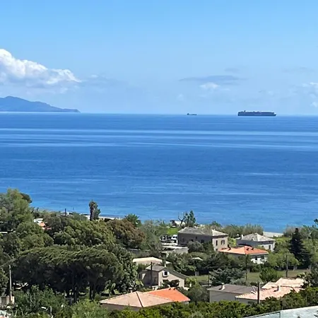 Vue Imprenable. Appartement Sisco